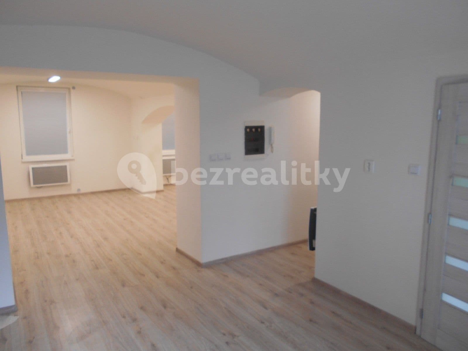 1 bedroom with open-plan kitchen flat to rent, 57 m², Louny, Ústecký Region 1 bedroom with open-plan kitchen flat to rent, 57 m², Louny, Ústecký Region
