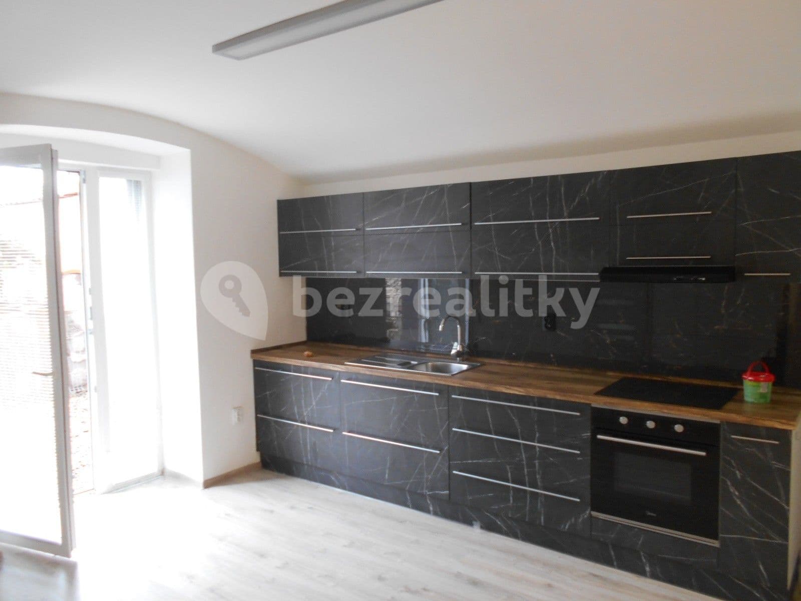 1 bedroom with open-plan kitchen flat to rent, 57 m², Louny, Ústecký Region 1 bedroom with open-plan kitchen flat to rent, 57 m², Louny, Ústecký Region