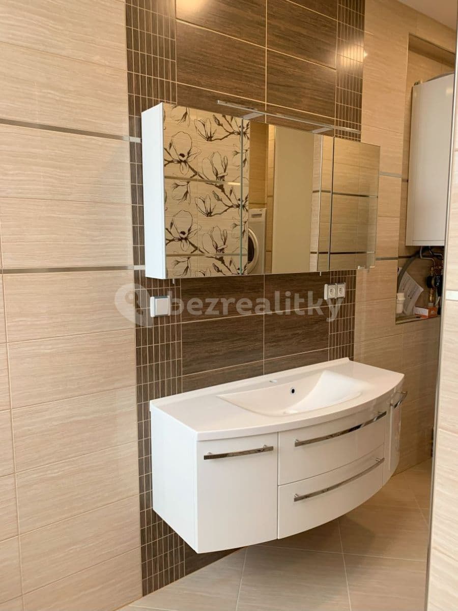 1 bedroom with open-plan kitchen flat to rent, 60 m², Cyrila Boudy, Kladno, Středočeský Region 1 bedroom with open-plan kitchen flat to rent, 60 m², Cyrila Boudy, Kladno, Středočeský Region