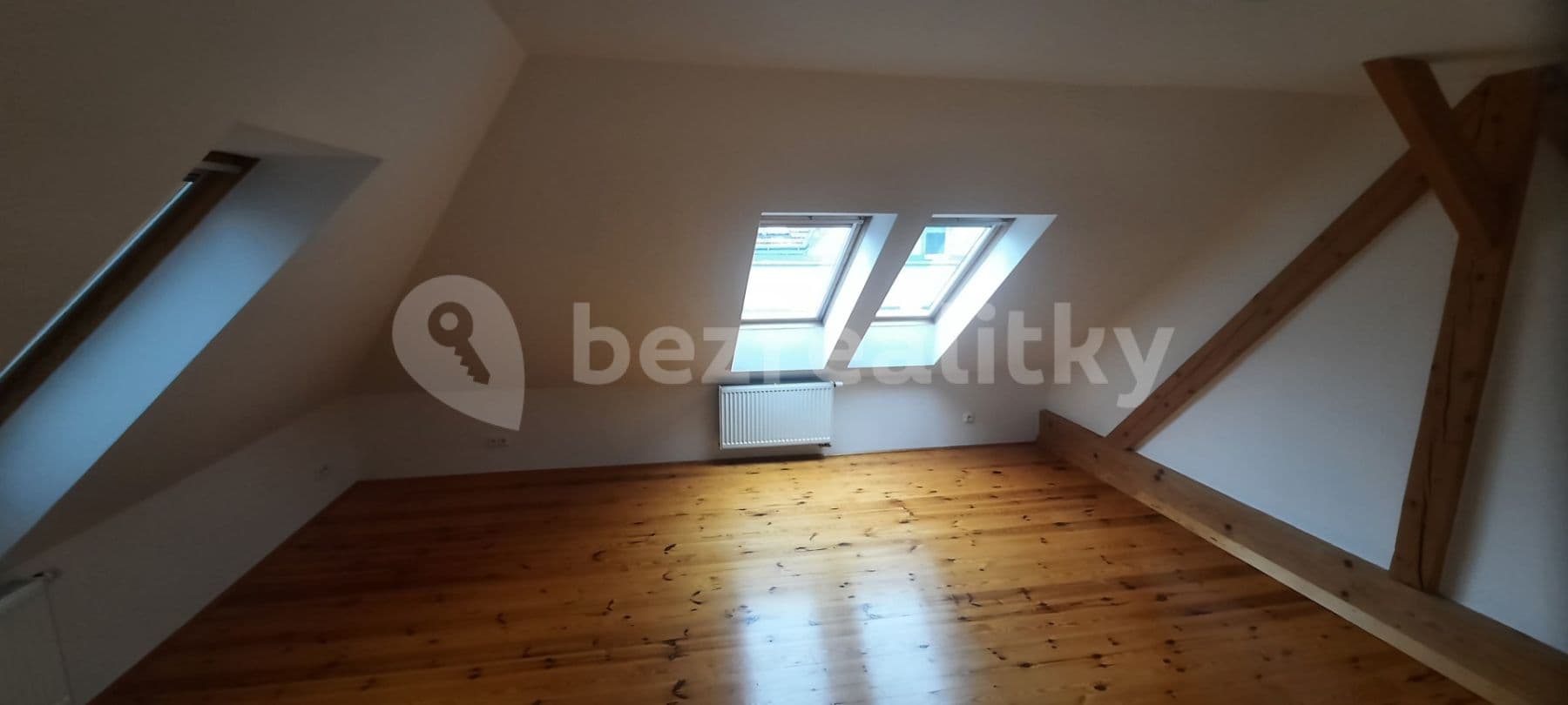 3 bedroom flat to rent, 105 m², U Strže, Prague, Prague 3 bedroom flat to rent, 105 m², U Strže, Prague, Prague