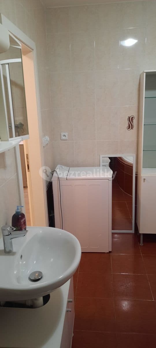3 bedroom flat to rent, 105 m², U Strže, Prague, Prague 3 bedroom flat to rent, 105 m², U Strže, Prague, Prague
