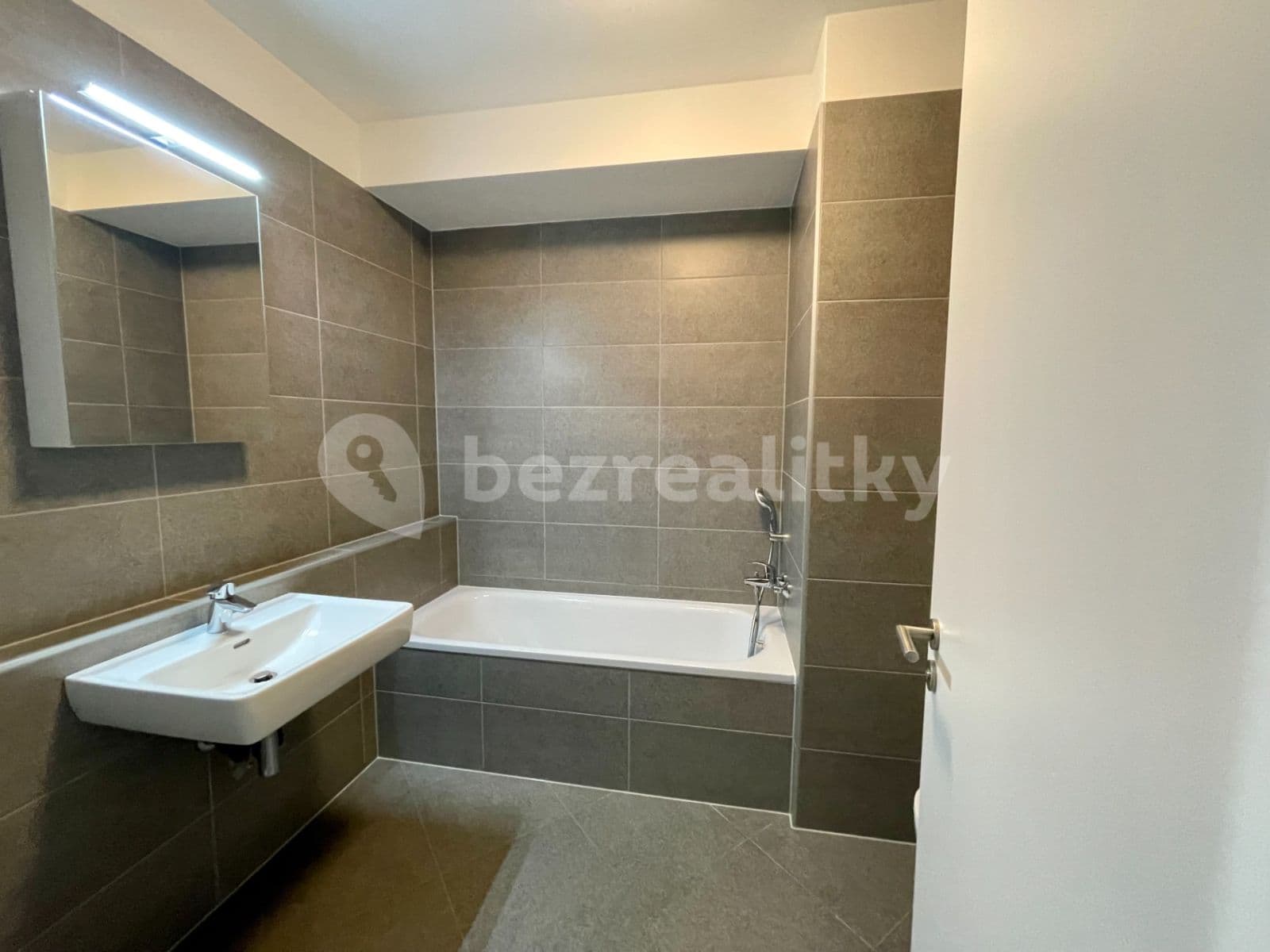1 bedroom with open-plan kitchen flat to rent, 51 m², Gollové, Prague, Prague 1 bedroom with open-plan kitchen flat to rent, 51 m², Gollové, Prague, Prague
