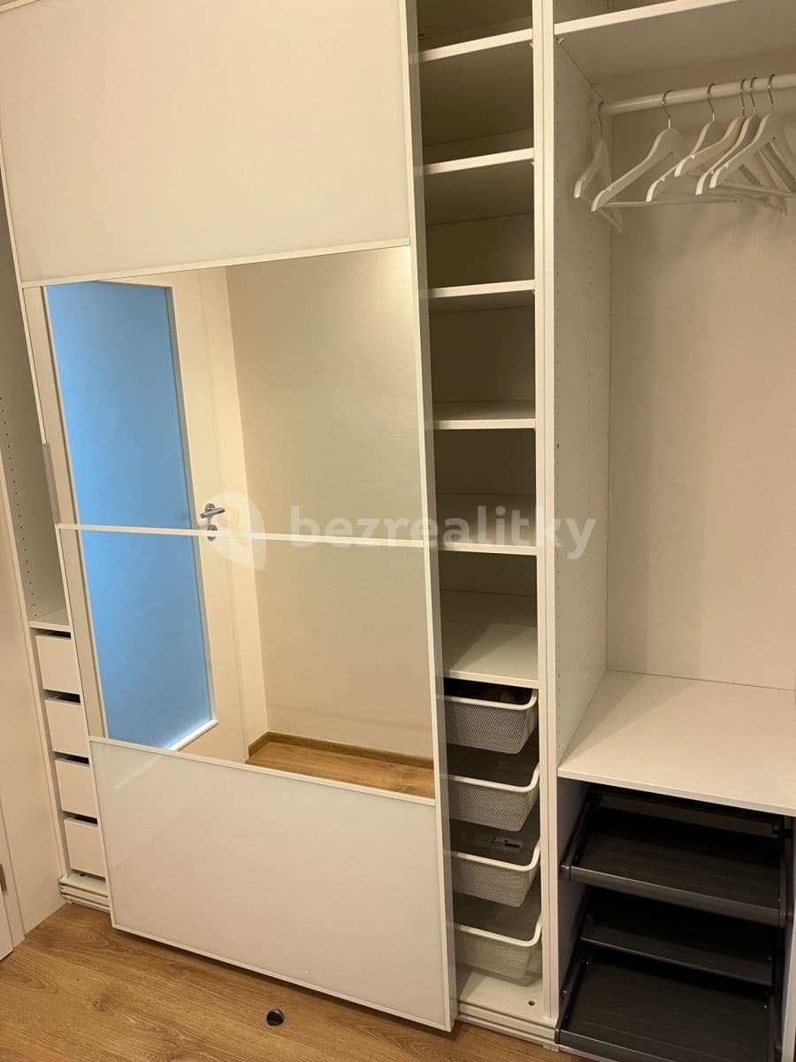 Studio flat to rent, 31 m², Heřmanická, Prague, Prague Studio flat to rent, 31 m², Heřmanická, Prague, Prague