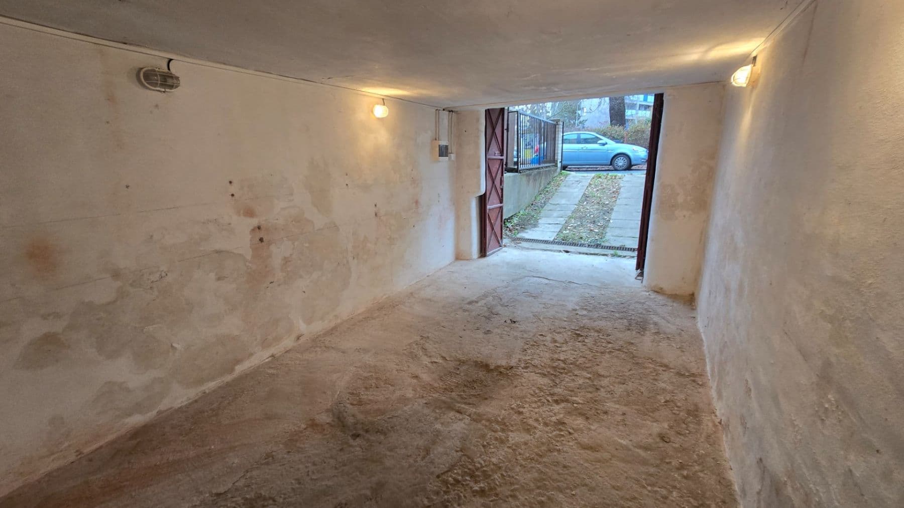 garage to rent, 32 m², Nad Malým mýtem, Prague, Prague garage to rent, 32 m², Nad Malým mýtem, Prague, Prague