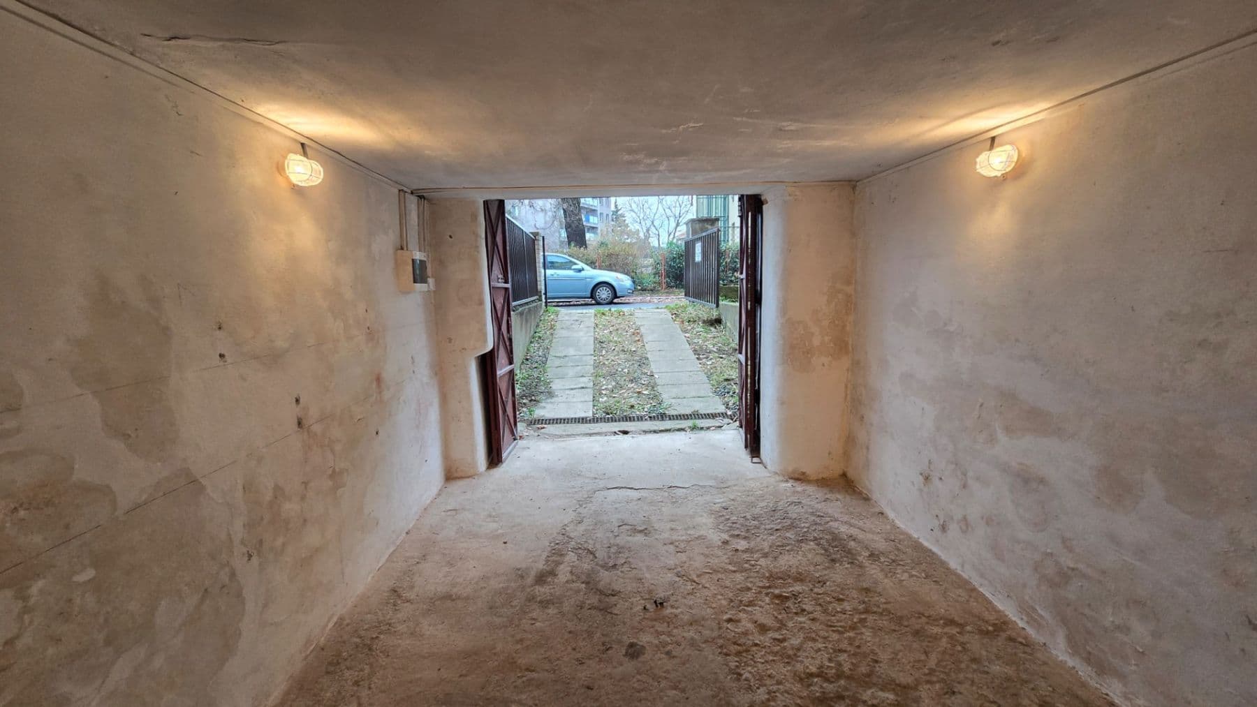 garage to rent, 32 m², Nad Malým mýtem, Prague, Prague garage to rent, 32 m², Nad Malým mýtem, Prague, Prague