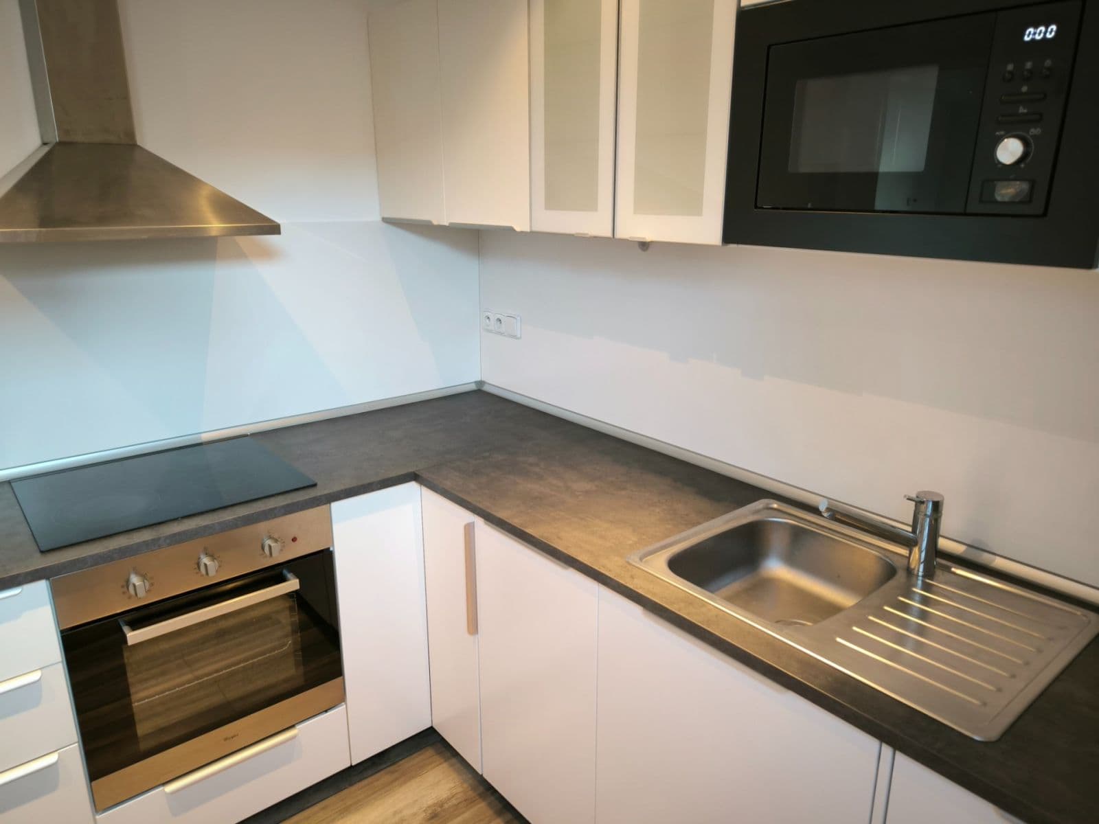 1 bedroom flat to rent, 46 m², Masarykovo náměstí, Brandýs nad Labem-Stará Boleslav, Středočeský Region 1 bedroom flat to rent, 46 m², Masarykovo náměstí, Brandýs nad Labem-Stará Boleslav, Středočeský Region