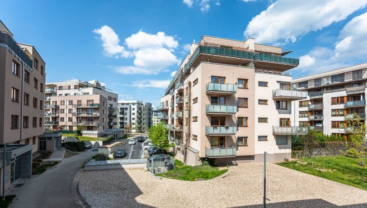 1 bedroom with open-plan kitchen flat to rent, 58 m², Bratislavská, Prague, Prague 1 bedroom with open-plan kitchen flat to rent, 58 m², Bratislavská, Prague, Prague