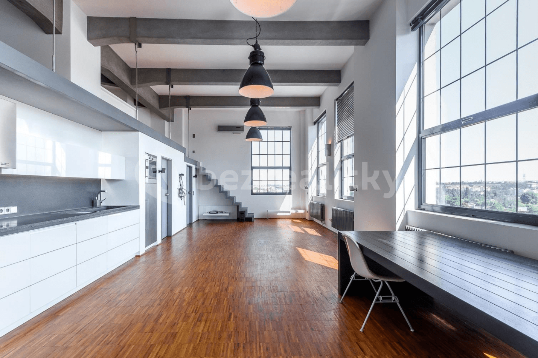 Studio flat to rent, 114 m², Křížová, Prague, Prague Studio flat to rent, 114 m², Křížová, Prague, Prague