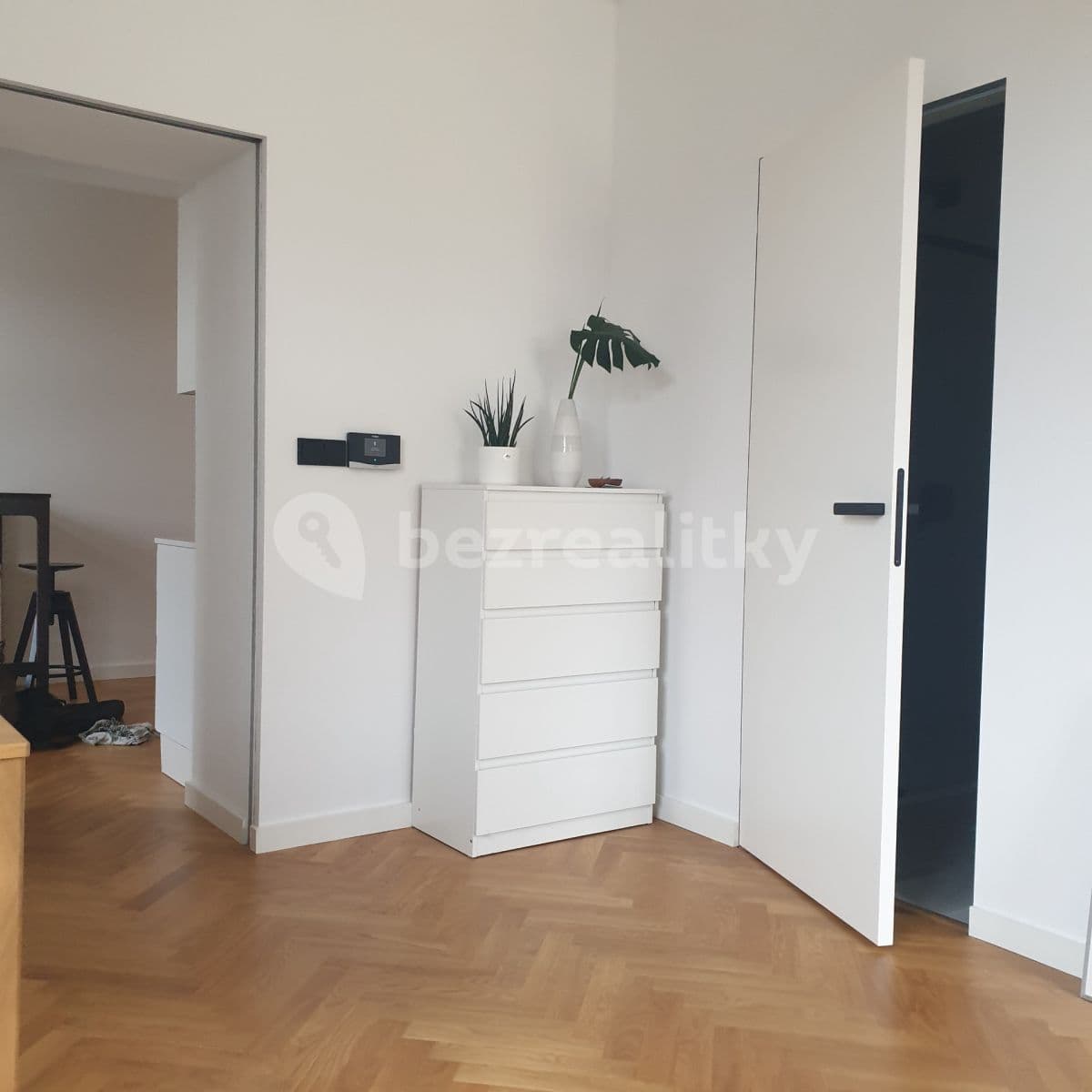 1 bedroom flat to rent, 52 m², Charlese de Gaulla, Prague, Prague 1 bedroom flat to rent, 52 m², Charlese de Gaulla, Prague, Prague