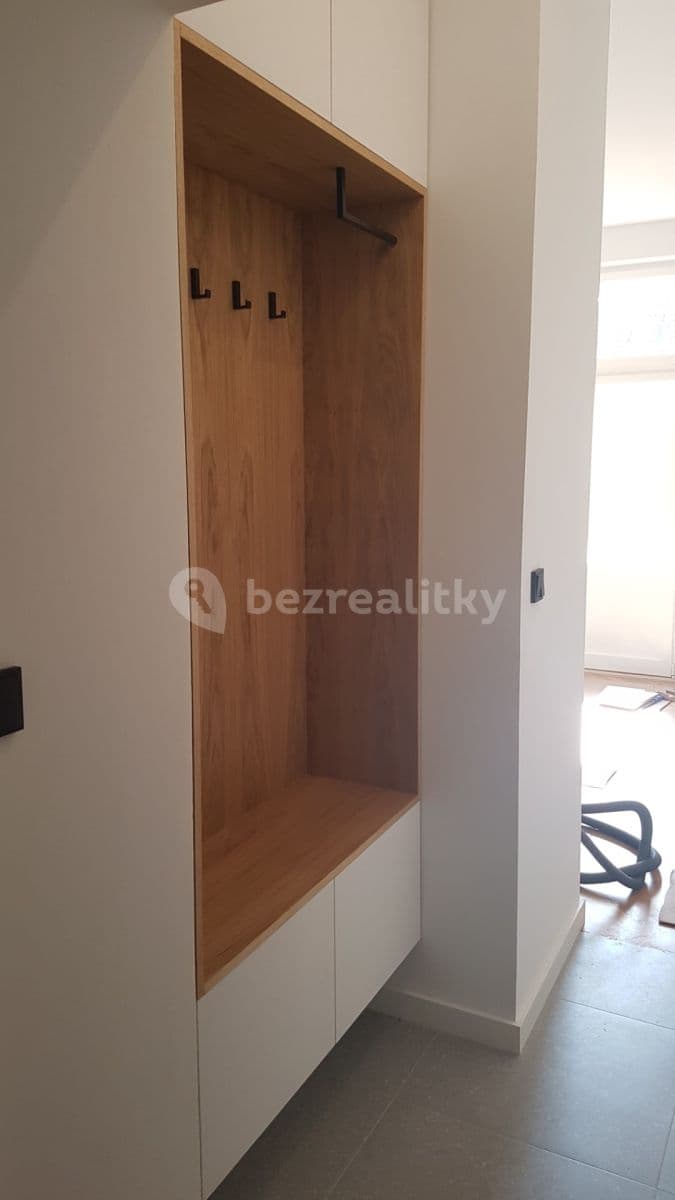 1 bedroom flat to rent, 52 m², Charlese de Gaulla, Prague, Prague 1 bedroom flat to rent, 52 m², Charlese de Gaulla, Prague, Prague