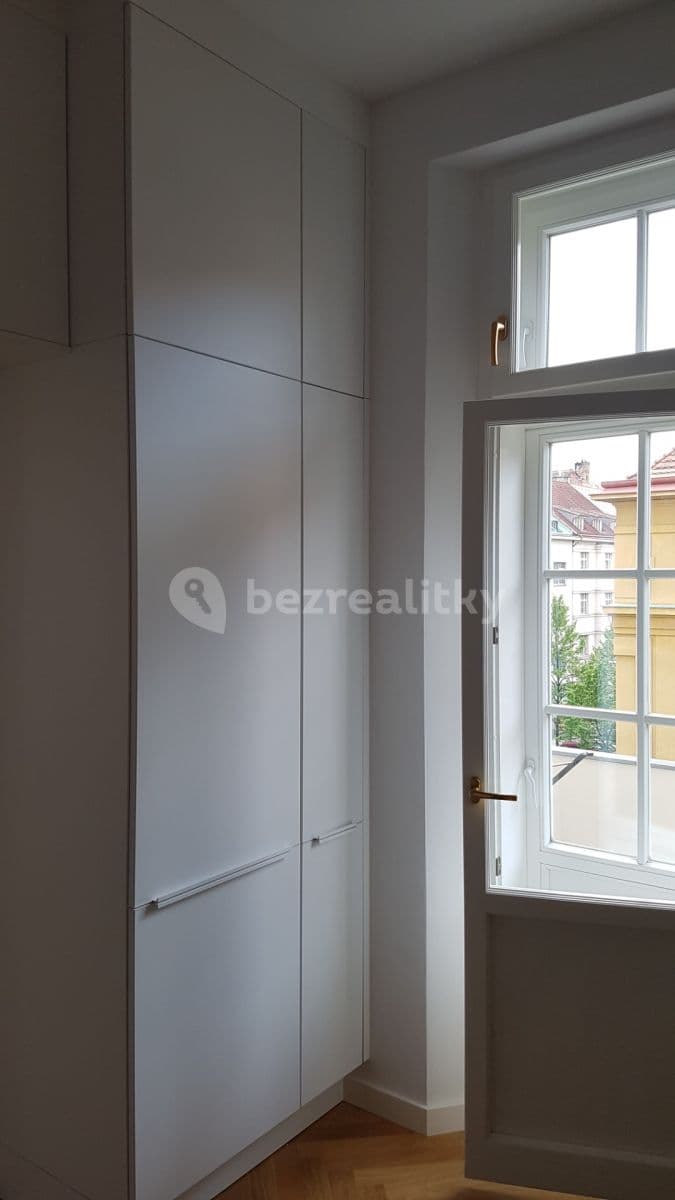 1 bedroom flat to rent, 52 m², Charlese de Gaulla, Prague, Prague 1 bedroom flat to rent, 52 m², Charlese de Gaulla, Prague, Prague