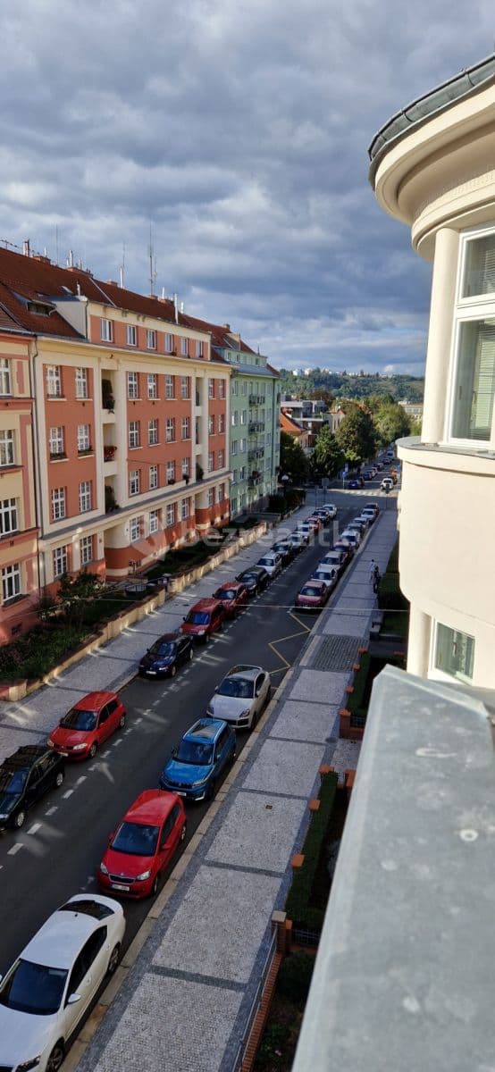 1 bedroom flat to rent, 52 m², Charlese de Gaulla, Prague, Prague 1 bedroom flat to rent, 52 m², Charlese de Gaulla, Prague, Prague