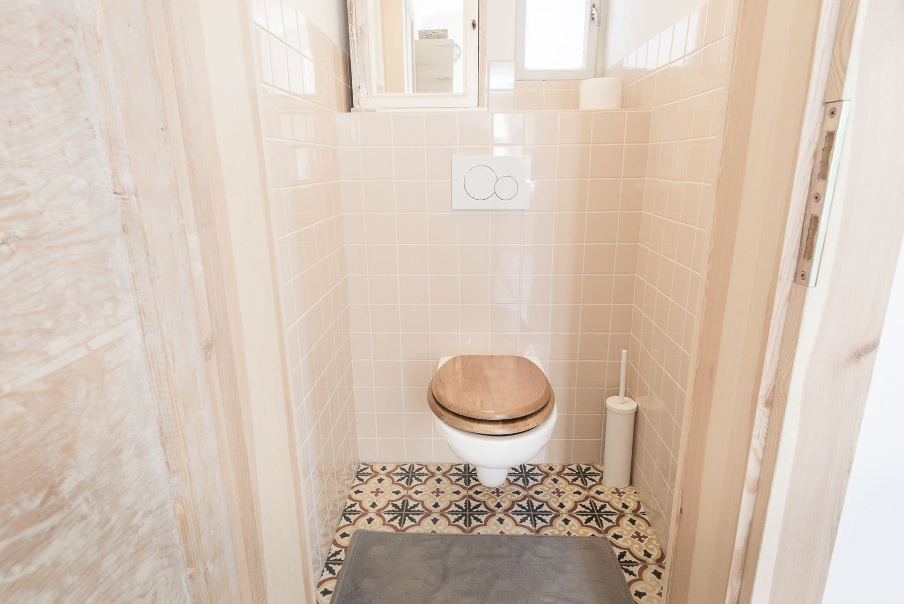 flat to rent, 56 m², U Lužického semináře, Prague, Prague flat to rent, 56 m², U Lužického semináře, Prague, Prague