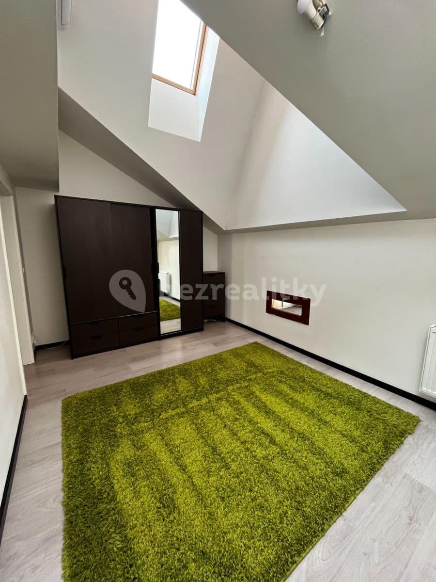 2 bedroom with open-plan kitchen flat to rent, 80 m², Křenová, Brno, Jihomoravský Region 2 bedroom with open-plan kitchen flat to rent, 80 m², Křenová, Brno, Jihomoravský Region