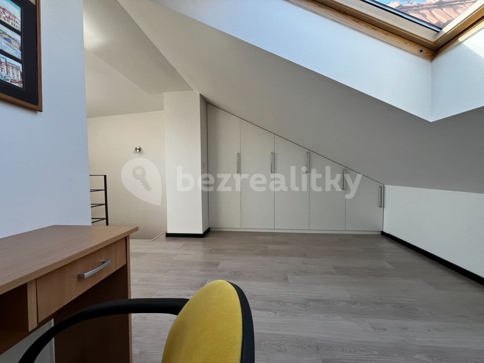 2 bedroom with open-plan kitchen flat to rent, 80 m², Křenová, Brno, Jihomoravský Region 2 bedroom with open-plan kitchen flat to rent, 80 m², Křenová, Brno, Jihomoravský Region