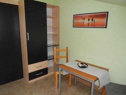 1 bedroom with open-plan kitchen flat to rent, 41 m², Obřanská, Brno, Jihomoravský Region 1 bedroom with open-plan kitchen flat to rent, 41 m², Obřanská, Brno, Jihomoravský Region