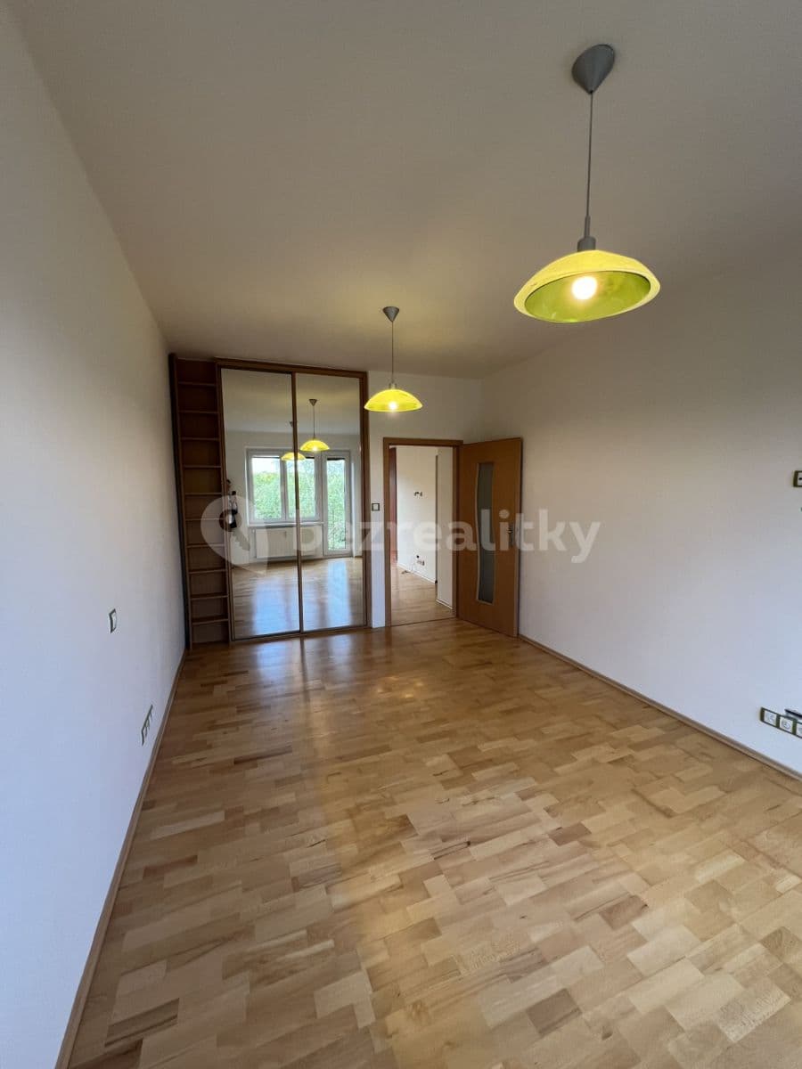 2 bedroom with open-plan kitchen flat to rent, 65 m², Michelangelova, Prague, Prague 2 bedroom with open-plan kitchen flat to rent, 65 m², Michelangelova, Prague, Prague