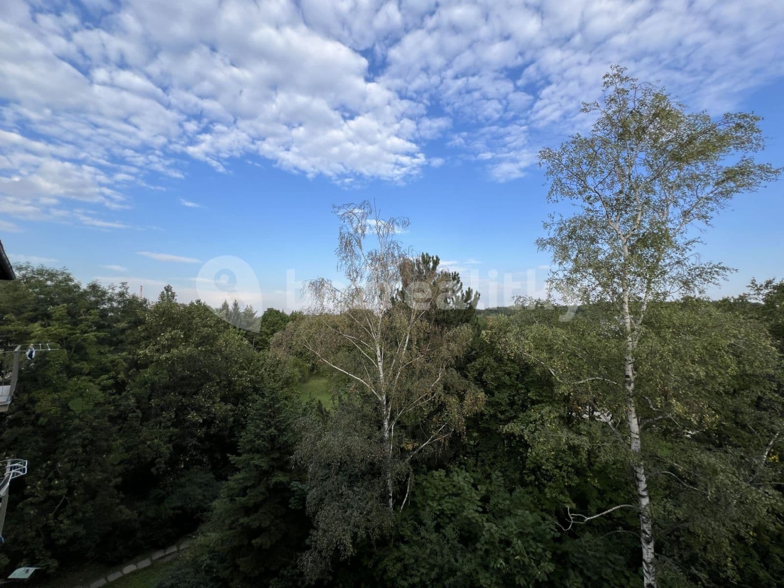 2 bedroom with open-plan kitchen flat to rent, 65 m², Michelangelova, Prague, Prague 2 bedroom with open-plan kitchen flat to rent, 65 m², Michelangelova, Prague, Prague