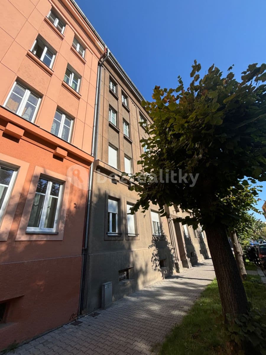 2 bedroom with open-plan kitchen flat for sale, 108 m², Raisova, Plzeň, Plzeňský Region 2 bedroom with open-plan kitchen flat for sale, 108 m², Raisova, Plzeň, Plzeňský Region