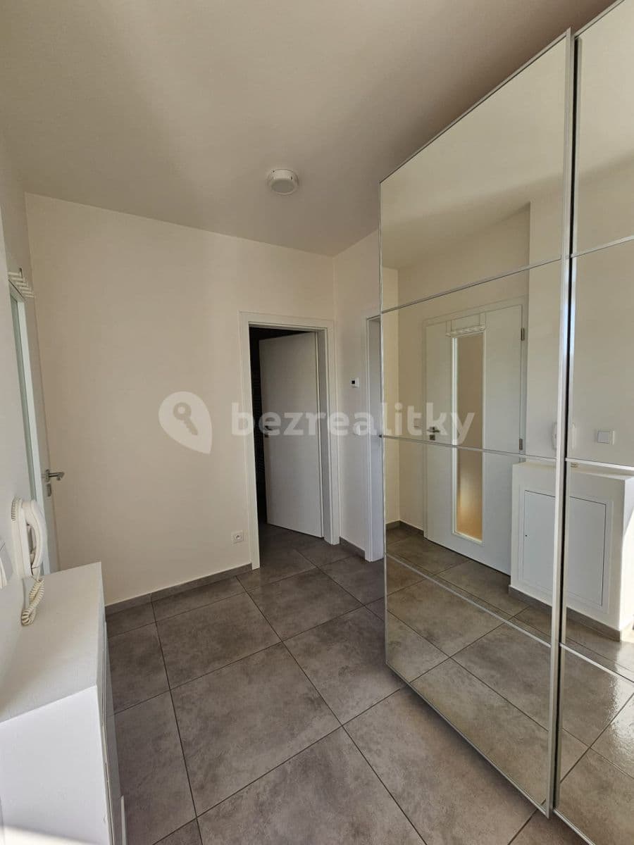 1 bedroom with open-plan kitchen flat to rent, 51 m², Husovická, Brno, Jihomoravský Region 1 bedroom with open-plan kitchen flat to rent, 51 m², Husovická, Brno, Jihomoravský Region
