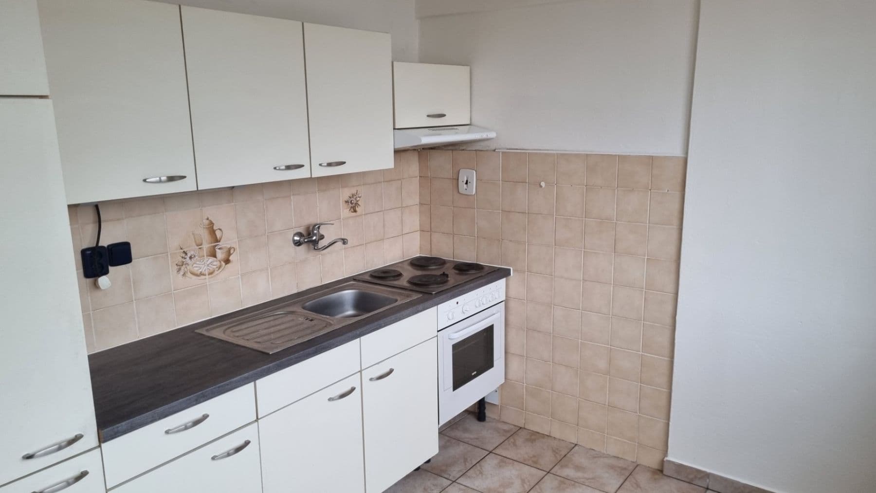 2 bedroom flat to rent, 65 m², Dr. E. Beneše, Bystřice, Středočeský Region 2 bedroom flat to rent, 65 m², Dr. E. Beneše, Bystřice, Středočeský Region