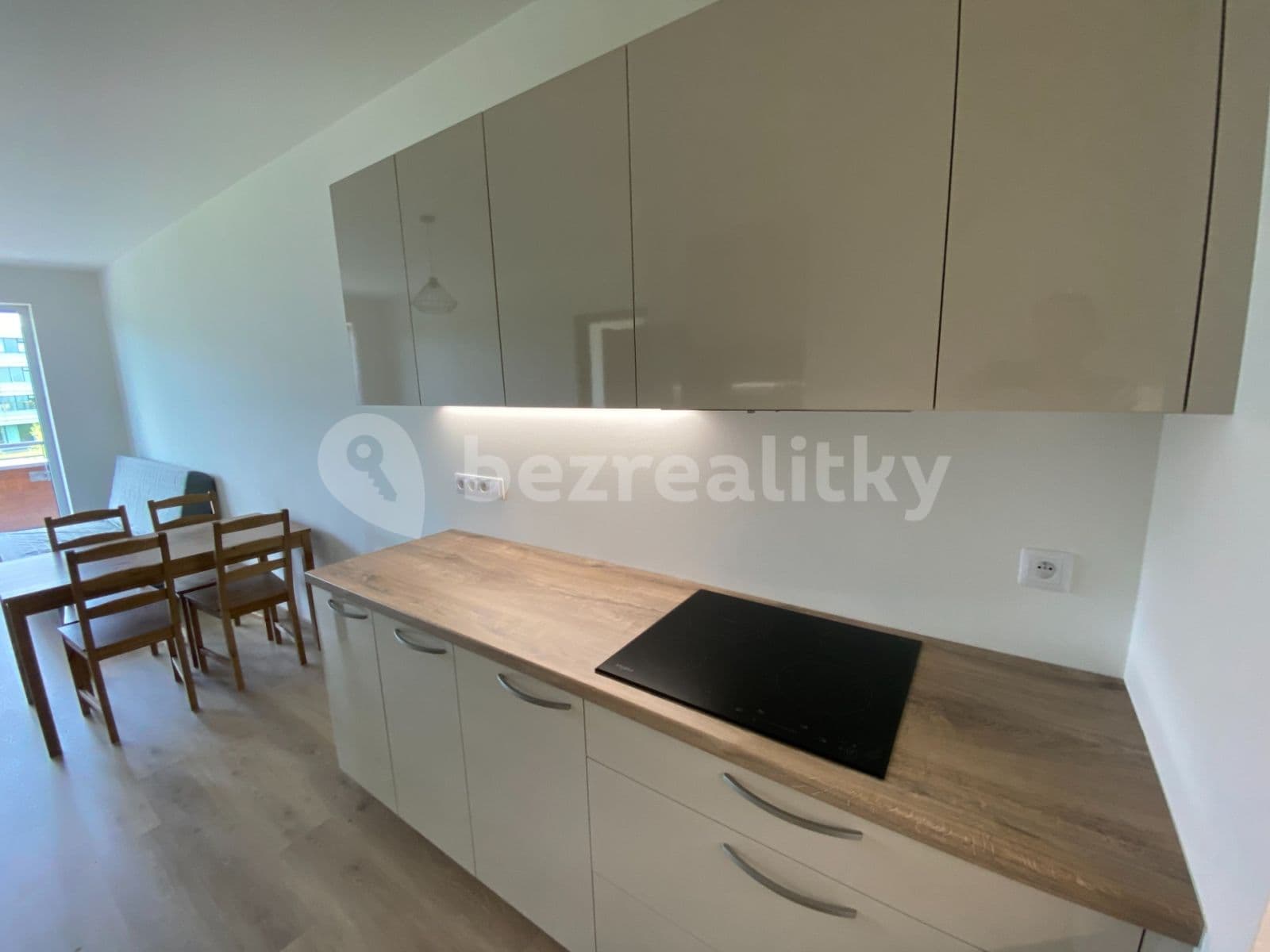 1 bedroom with open-plan kitchen flat to rent, 52 m², K Metru, Prague, Prague 1 bedroom with open-plan kitchen flat to rent, 52 m², K Metru, Prague, Prague