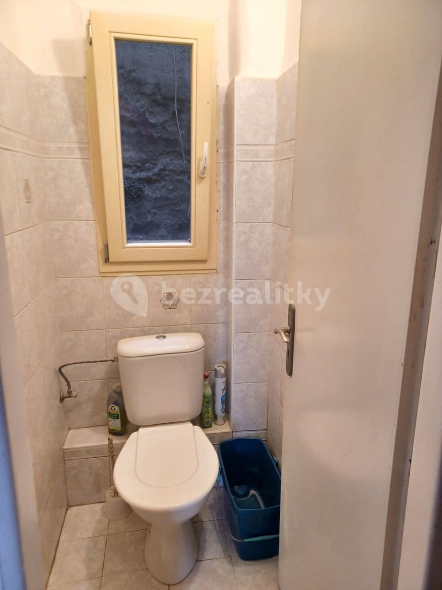 2 bedroom with open-plan kitchen flat to rent, 70 m², Korunní, Prague, Prague 2 bedroom with open-plan kitchen flat to rent, 70 m², Korunní, Prague, Prague