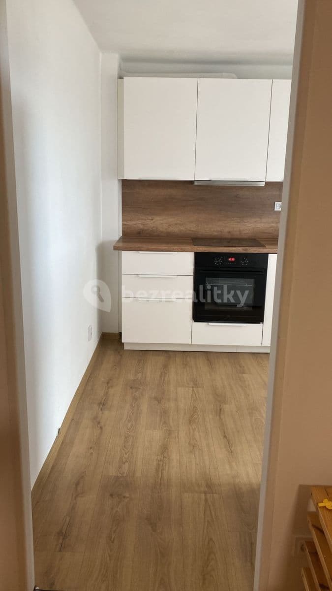 4 bedroom flat to rent, 100 m², Marty Rožánkové, Křelov-Břuchotín, Olomoucký Region 4 bedroom flat to rent, 100 m², Marty Rožánkové, Křelov-Břuchotín, Olomoucký Region