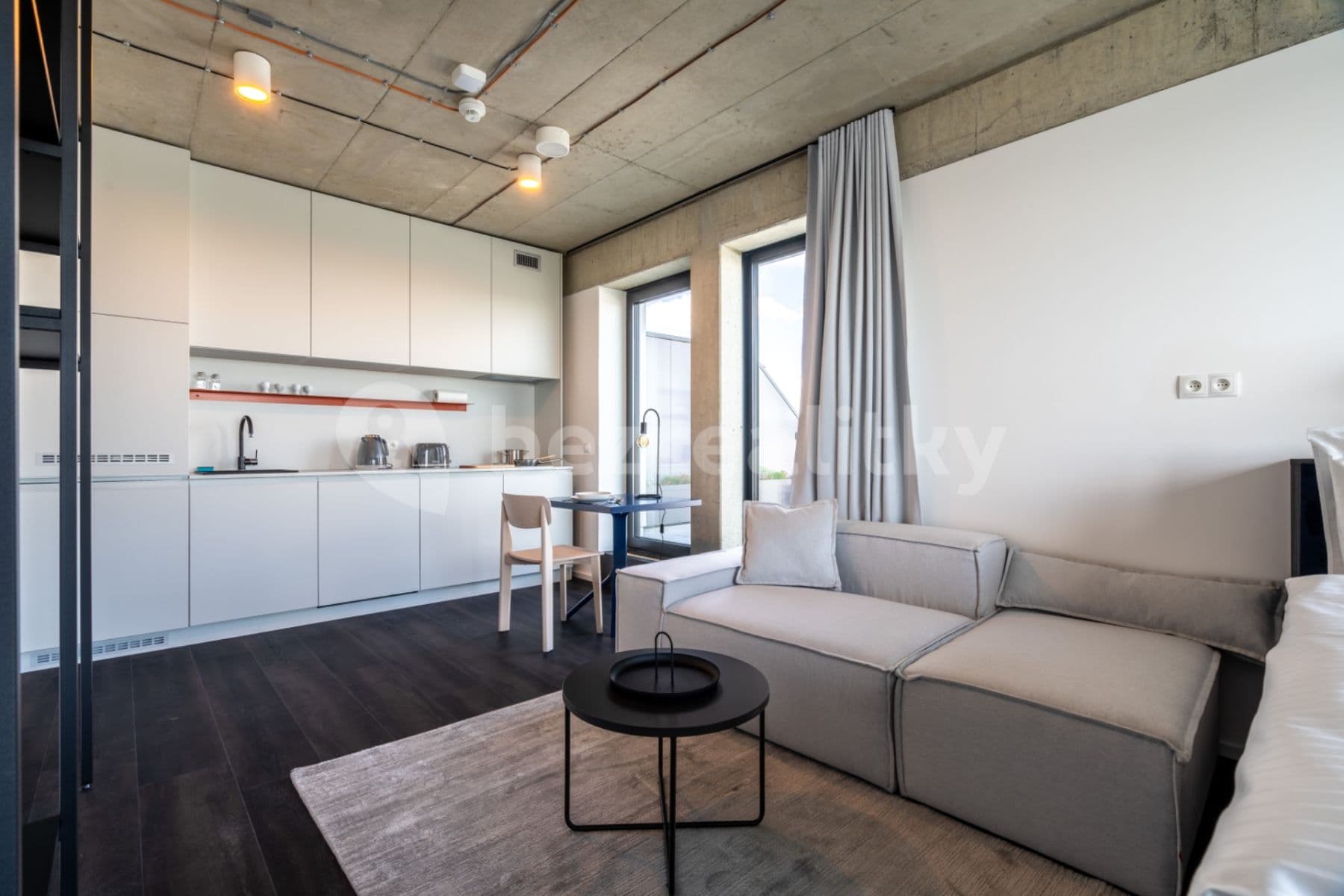 Studio flat to rent, 37 m², Obchodní, Říčany, Středočeský Region Studio flat to rent, 37 m², Obchodní, Říčany, Středočeský Region