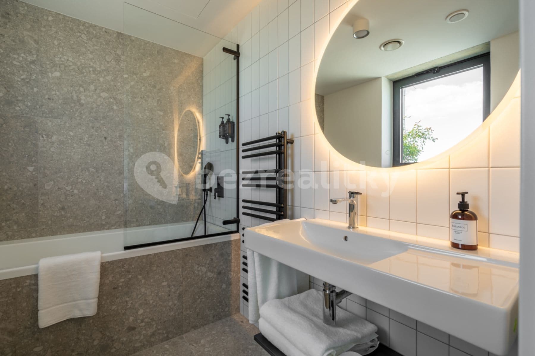 Studio flat to rent, 37 m², Obchodní, Říčany, Středočeský Region Studio flat to rent, 37 m², Obchodní, Říčany, Středočeský Region