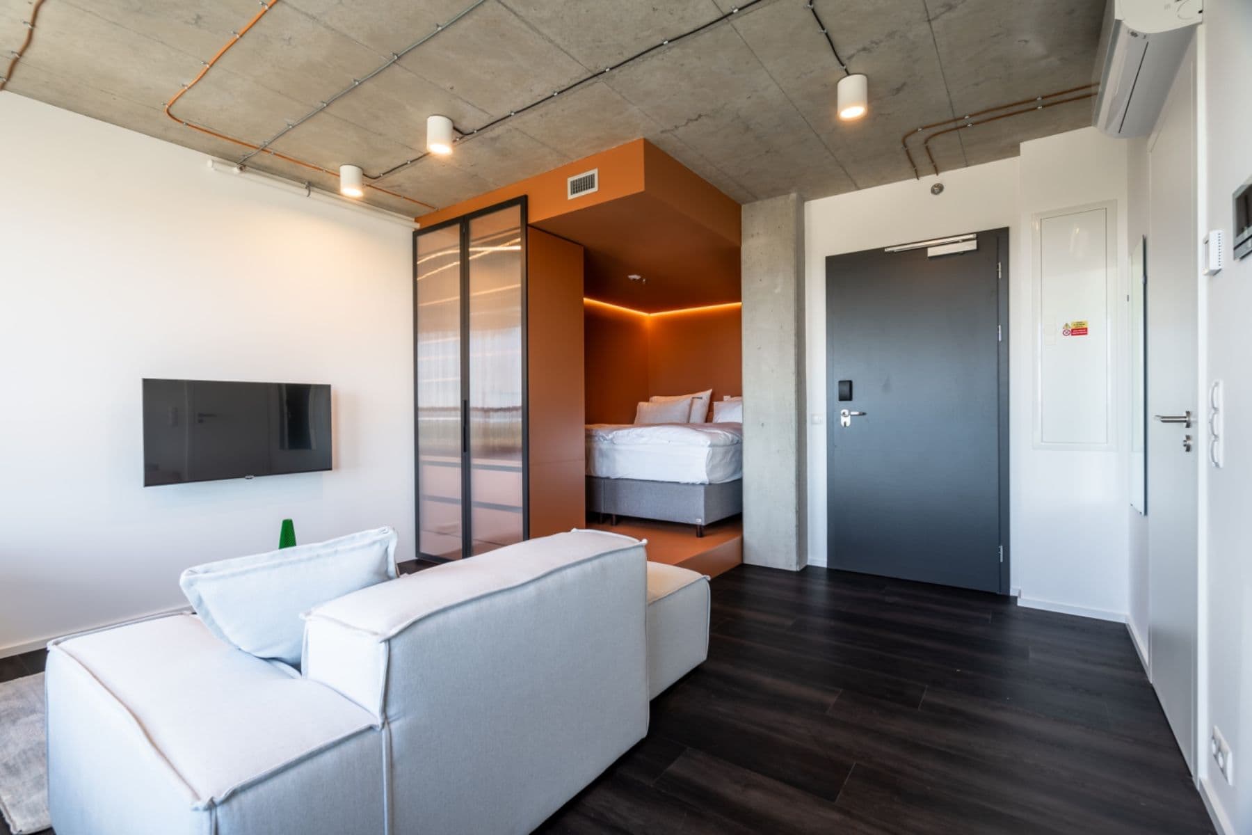 Studio flat to rent, 33 m², Obchodní, Říčany, Středočeský Region Studio flat to rent, 33 m², Obchodní, Říčany, Středočeský Region