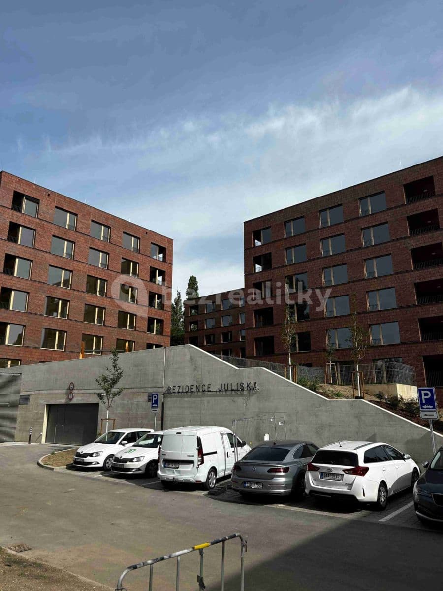 1 bedroom with open-plan kitchen flat to rent, 56 m², Pod Juliskou, Prague, Prague 1 bedroom with open-plan kitchen flat to rent, 56 m², Pod Juliskou, Prague, Prague