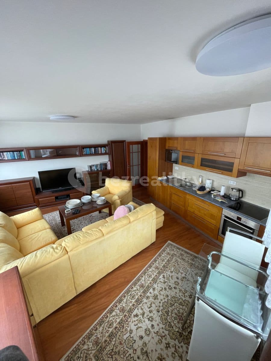 1 bedroom with open-plan kitchen flat to rent, 72 m², Jírova, Brno, Jihomoravský Region 1 bedroom with open-plan kitchen flat to rent, 72 m², Jírova, Brno, Jihomoravský Region