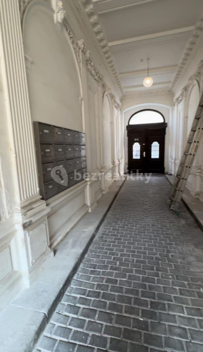 1 bedroom with open-plan kitchen flat to rent, 42 m², Pobřežní, Prague, Prague 1 bedroom with open-plan kitchen flat to rent, 42 m², Pobřežní, Prague, Prague