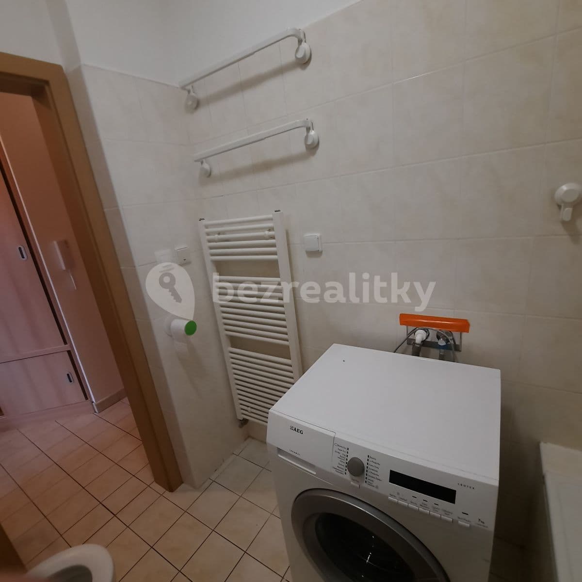 Studio flat to rent, 34 m², Padovská, Prague, Prague Studio flat to rent, 34 m², Padovská, Prague, Prague
