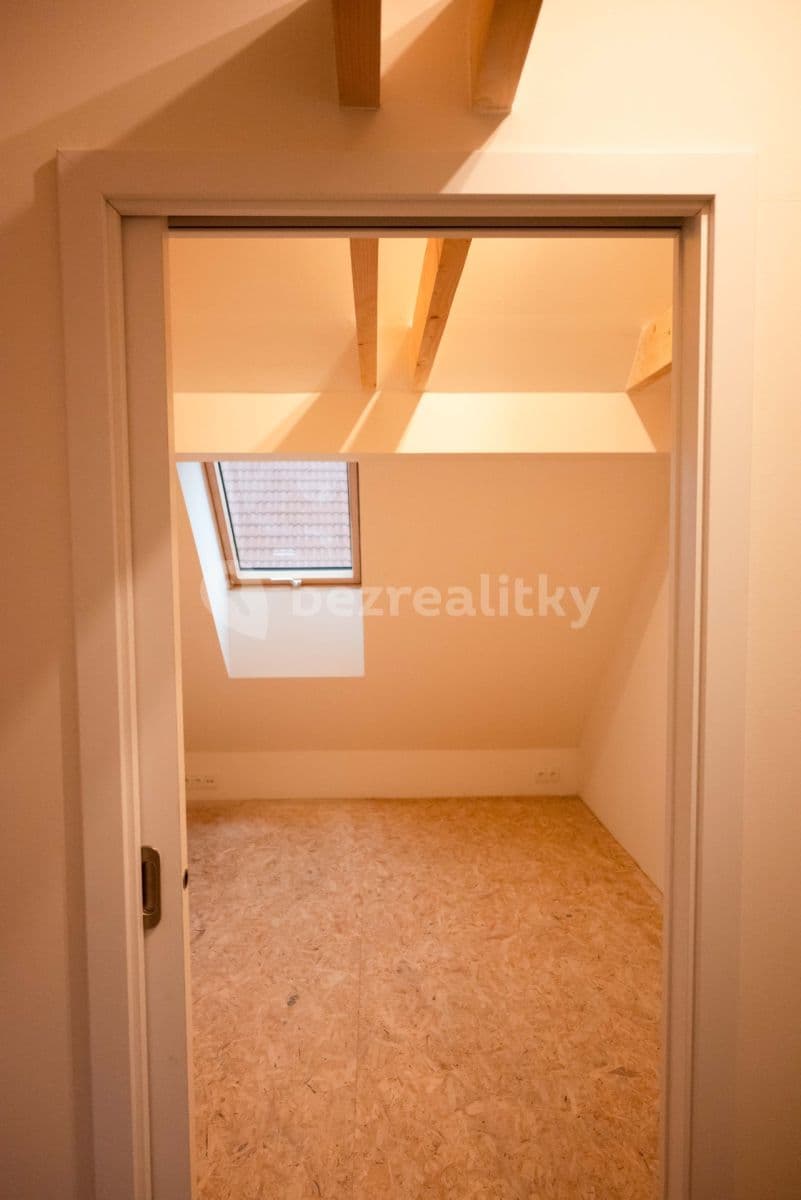 1 bedroom with open-plan kitchen flat to rent, 52 m², Karlovarská, Prague, Prague 1 bedroom with open-plan kitchen flat to rent, 52 m², Karlovarská, Prague, Prague