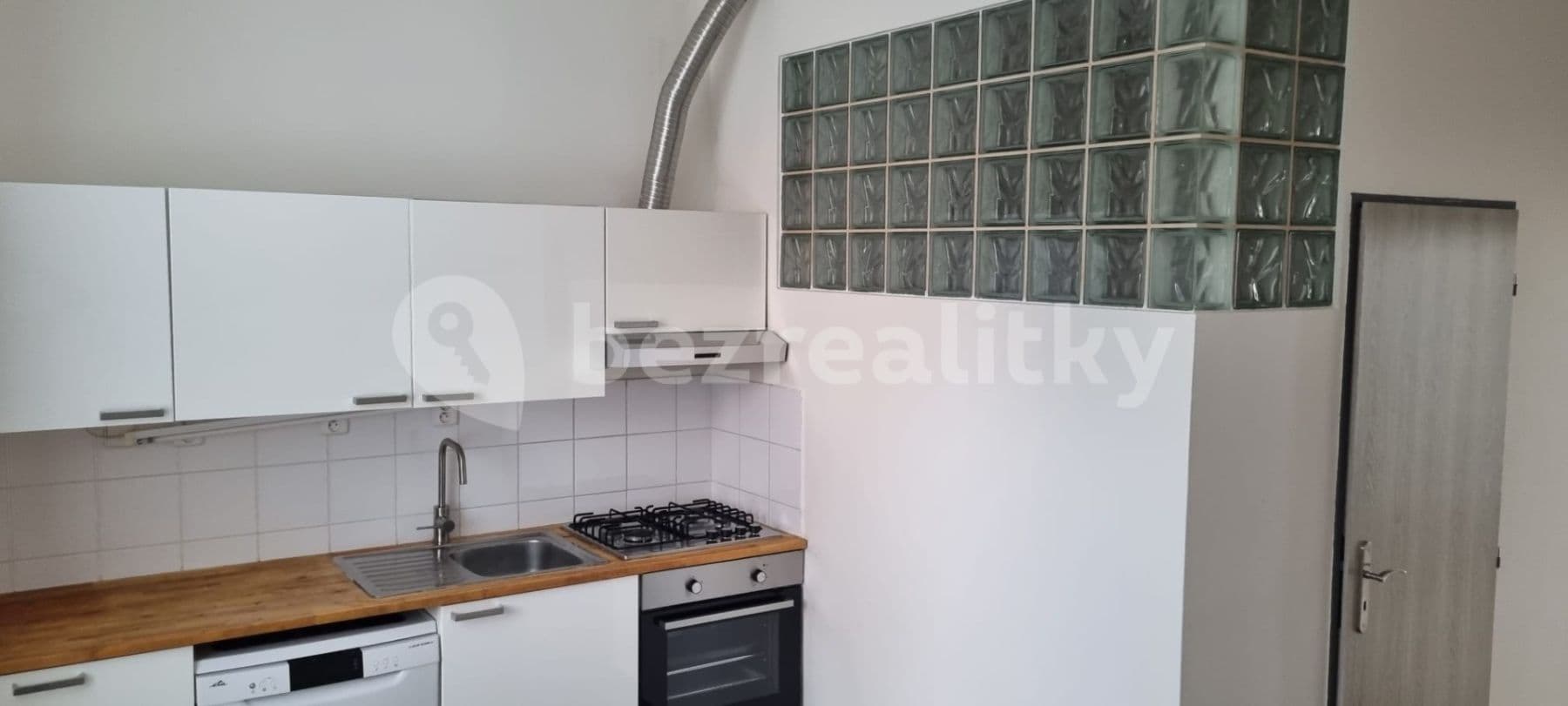 1 bedroom flat to rent, 40 m², Emy Destinové, Ústí nad Labem, Ústecký Region 1 bedroom flat to rent, 40 m², Emy Destinové, Ústí nad Labem, Ústecký Region