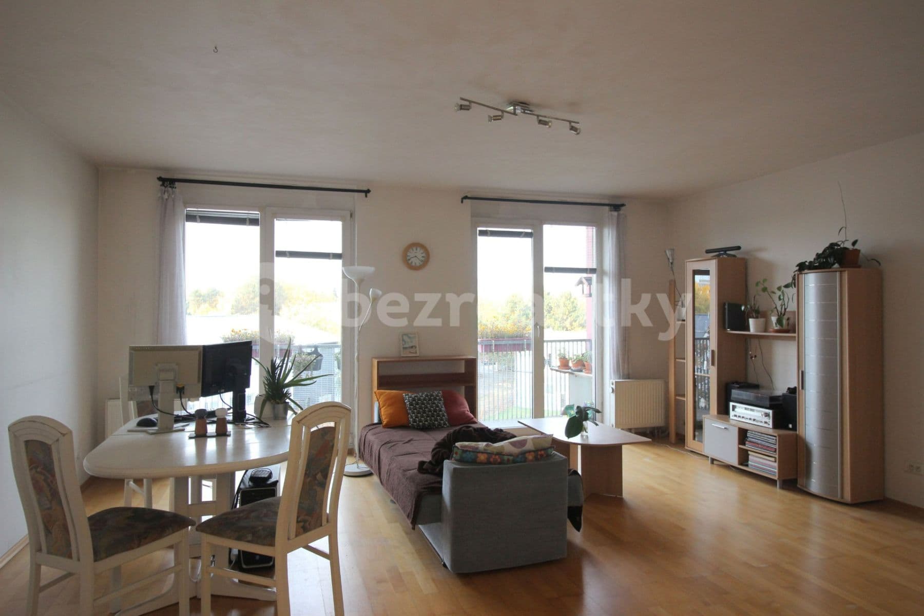 3 bedroom with open-plan kitchen flat to rent, 103 m², Kostomlatská, Prague, Prague 3 bedroom with open-plan kitchen flat to rent, 103 m², Kostomlatská, Prague, Prague