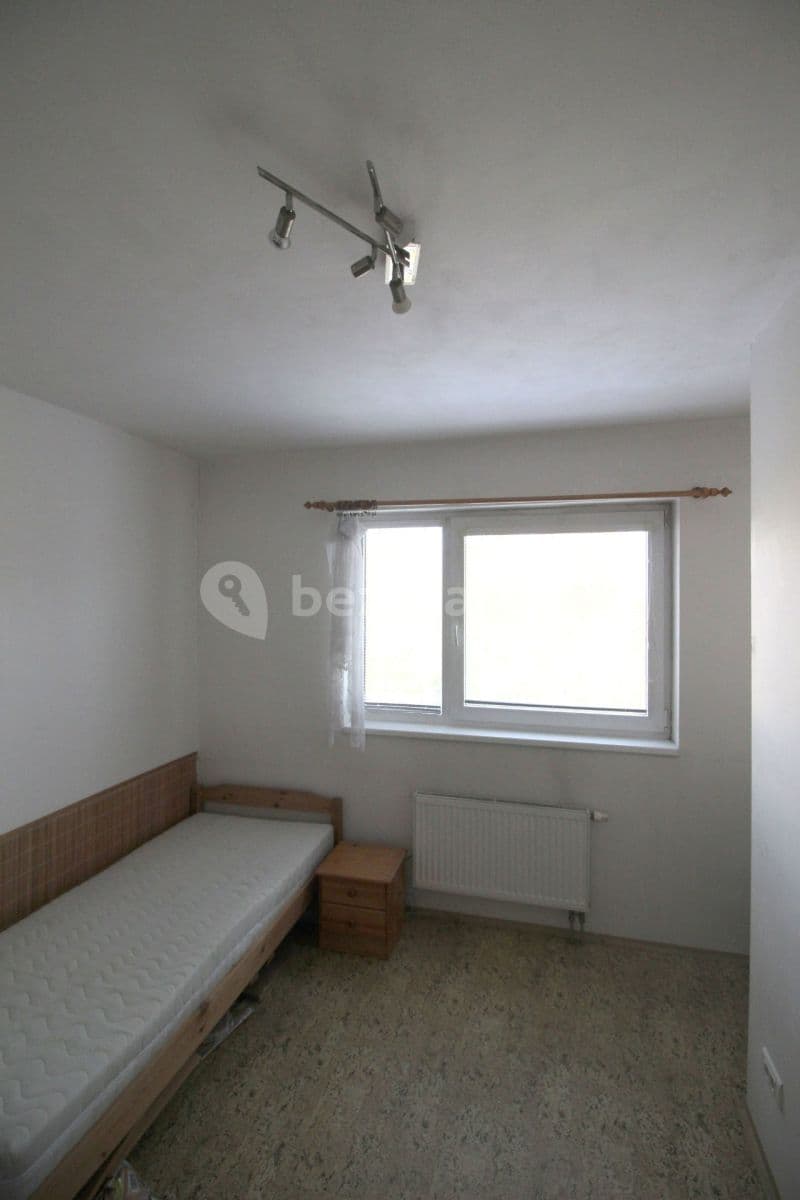 3 bedroom with open-plan kitchen flat to rent, 103 m², Kostomlatská, Prague, Prague 3 bedroom with open-plan kitchen flat to rent, 103 m², Kostomlatská, Prague, Prague