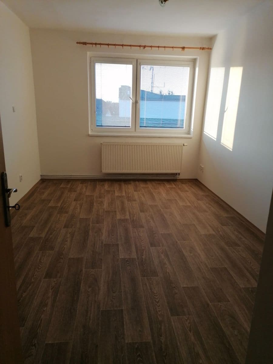 3 bedroom flat to rent, 88 m², Nezvalova, Jirny, Středočeský Region 3 bedroom flat to rent, 88 m², Nezvalova, Jirny, Středočeský Region