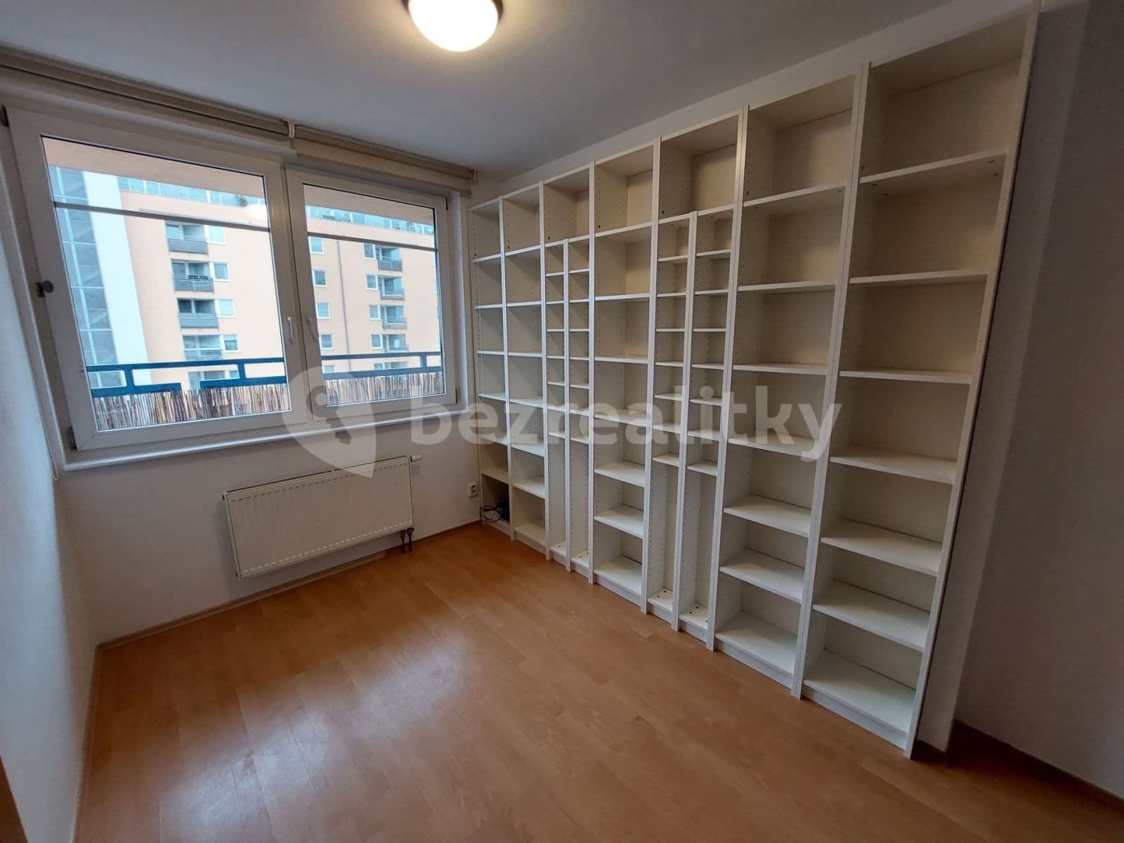 1 bedroom with open-plan kitchen flat to rent, 44 m², Hnězdenská, Prague, Prague 1 bedroom with open-plan kitchen flat to rent, 44 m², Hnězdenská, Prague, Prague