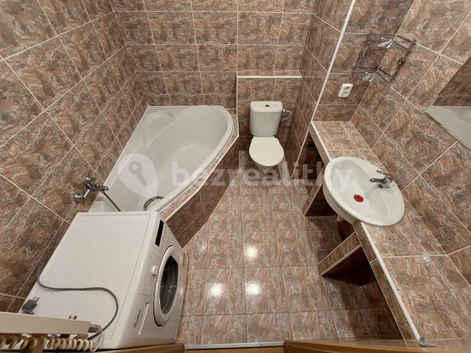 1 bedroom with open-plan kitchen flat to rent, 44 m², Hnězdenská, Prague, Prague 1 bedroom with open-plan kitchen flat to rent, 44 m², Hnězdenská, Prague, Prague