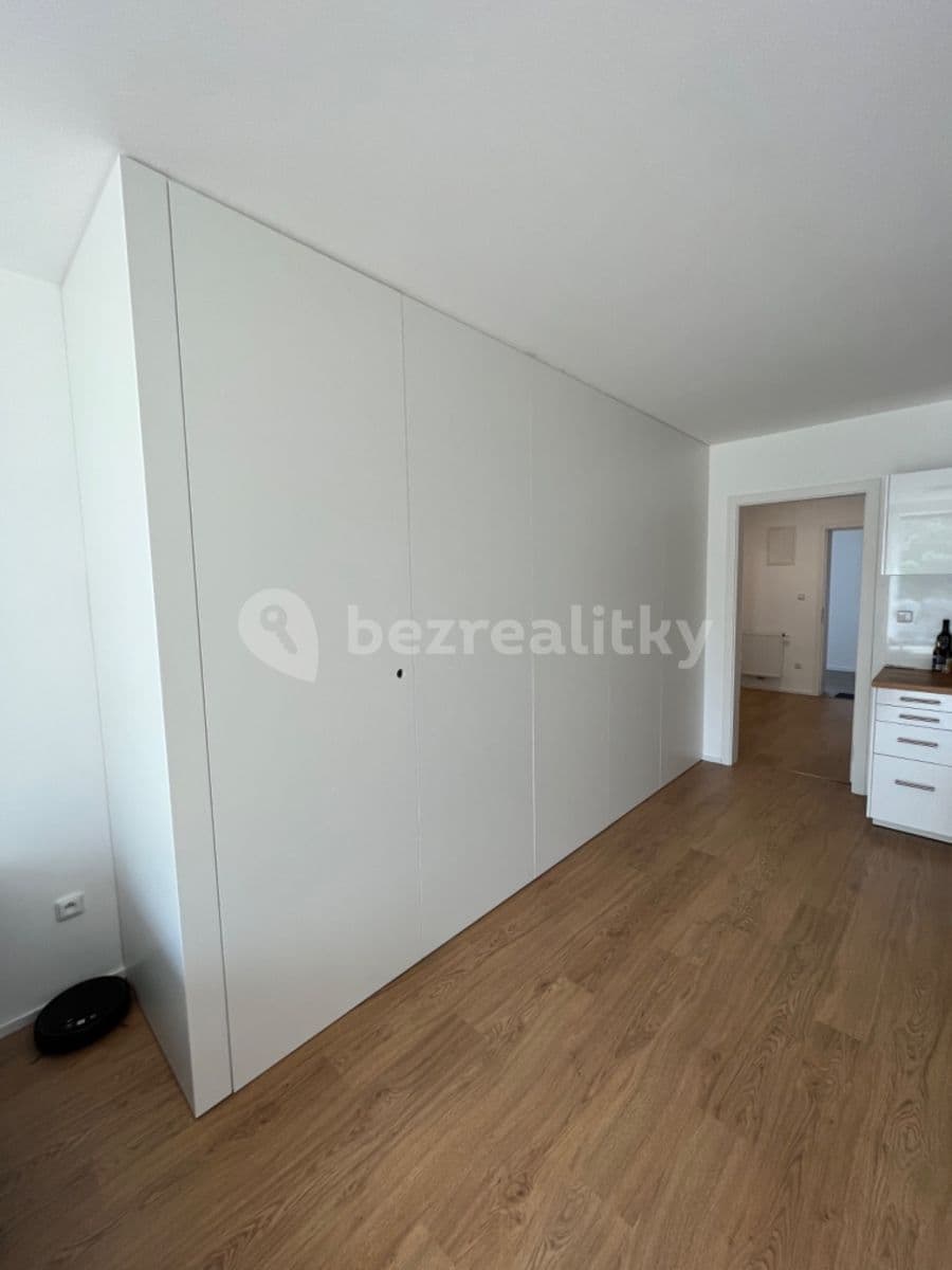 1 bedroom with open-plan kitchen flat to rent, 63 m², Žalanského, Prague, Prague 1 bedroom with open-plan kitchen flat to rent, 63 m², Žalanského, Prague, Prague