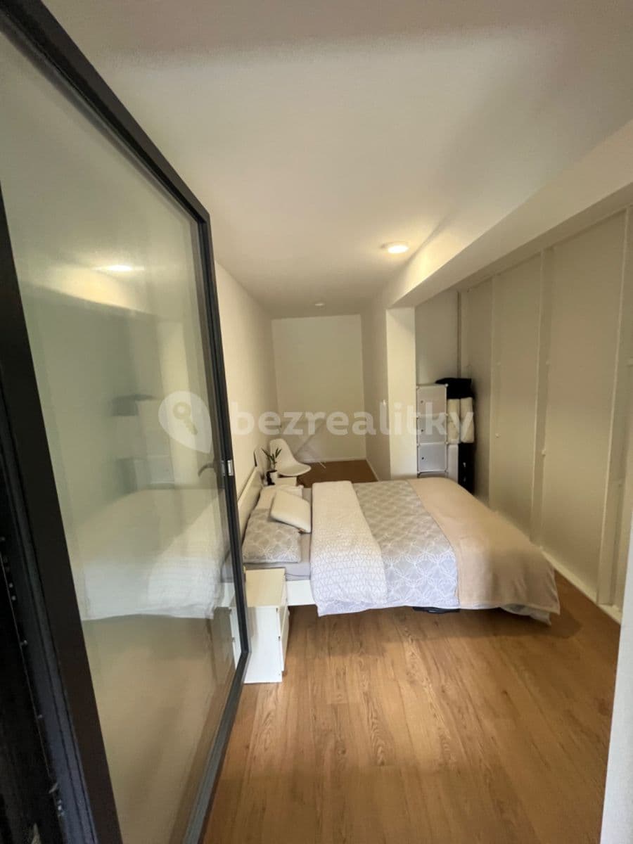 1 bedroom with open-plan kitchen flat to rent, 63 m², Žalanského, Prague, Prague 1 bedroom with open-plan kitchen flat to rent, 63 m², Žalanského, Prague, Prague
