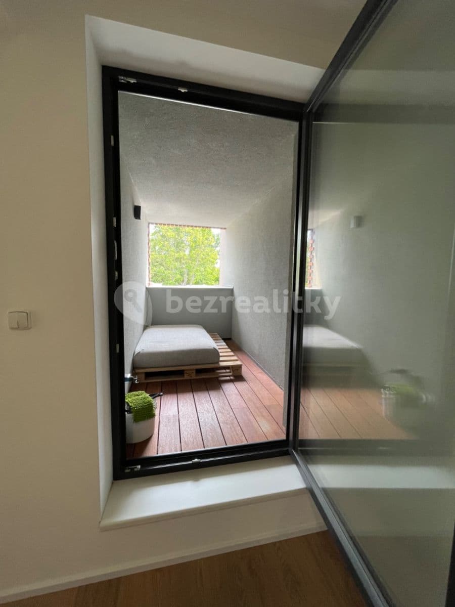1 bedroom with open-plan kitchen flat to rent, 63 m², Žalanského, Prague, Prague 1 bedroom with open-plan kitchen flat to rent, 63 m², Žalanského, Prague, Prague
