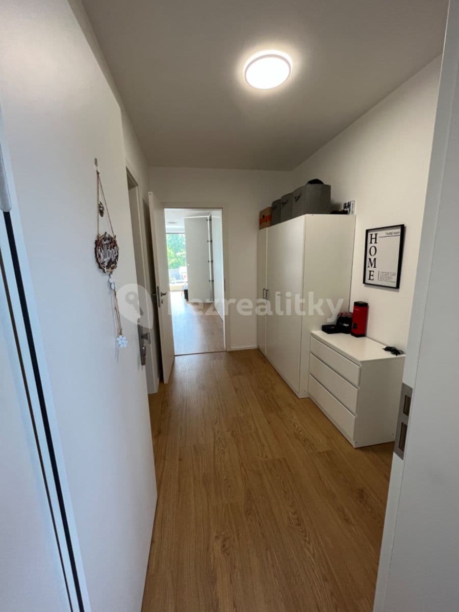 1 bedroom with open-plan kitchen flat to rent, 63 m², Žalanského, Prague, Prague 1 bedroom with open-plan kitchen flat to rent, 63 m², Žalanského, Prague, Prague