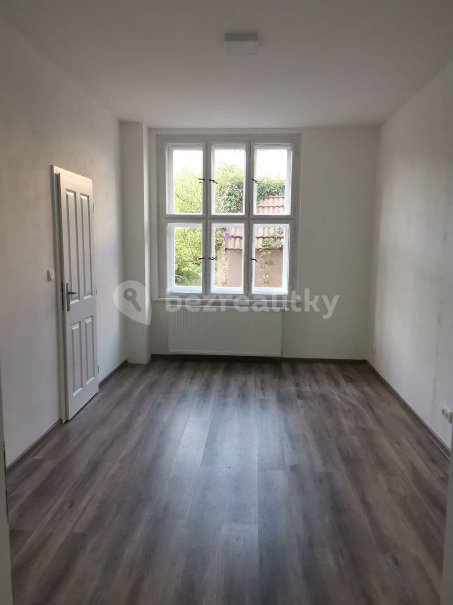 1 bedroom with open-plan kitchen flat to rent, 52 m², 17. listopadu, Mělník, Středočeský Region 1 bedroom with open-plan kitchen flat to rent, 52 m², 17. listopadu, Mělník, Středočeský Region