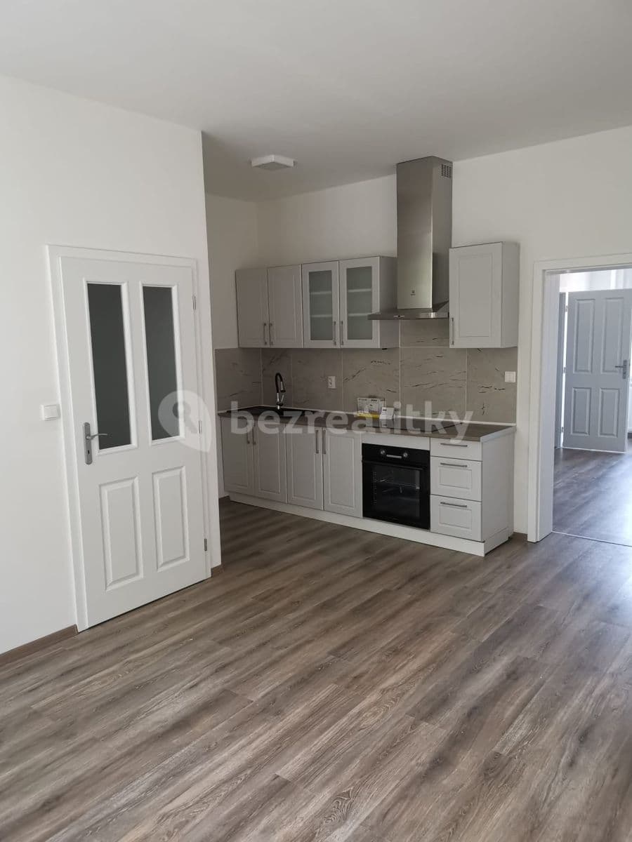1 bedroom with open-plan kitchen flat to rent, 52 m², 17. listopadu, Mělník, Středočeský Region 1 bedroom with open-plan kitchen flat to rent, 52 m², 17. listopadu, Mělník, Středočeský Region