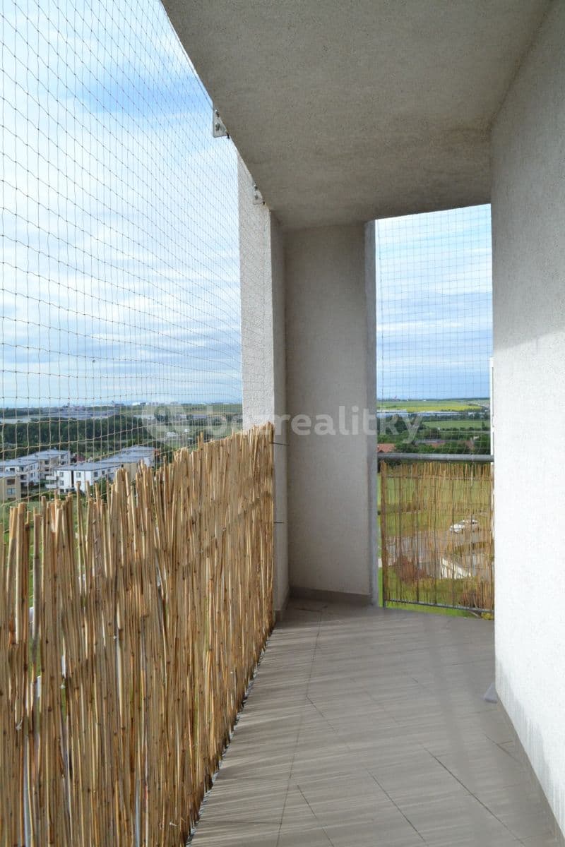 1 bedroom with open-plan kitchen flat to rent, 71 m², Sazovická, Prague, Prague 1 bedroom with open-plan kitchen flat to rent, 71 m², Sazovická, Prague, Prague