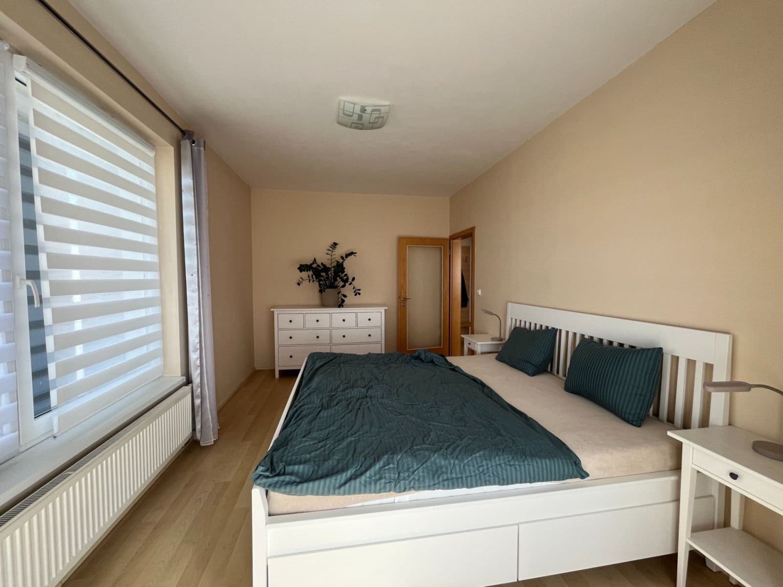 1 bedroom with open-plan kitchen flat to rent, 71 m², Sazovická, Prague, Prague 1 bedroom with open-plan kitchen flat to rent, 71 m², Sazovická, Prague, Prague